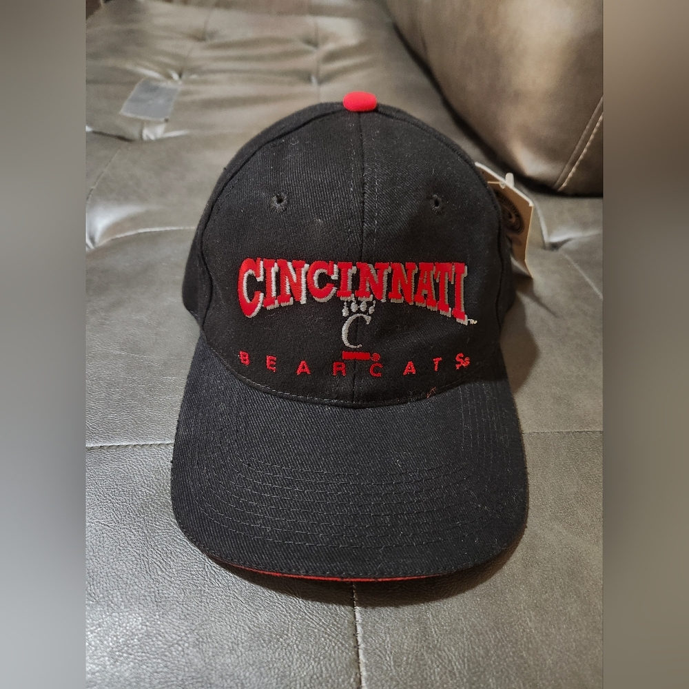 New 1995 JT's Sportswear Cincinnati Bearcats Snap Back Hat